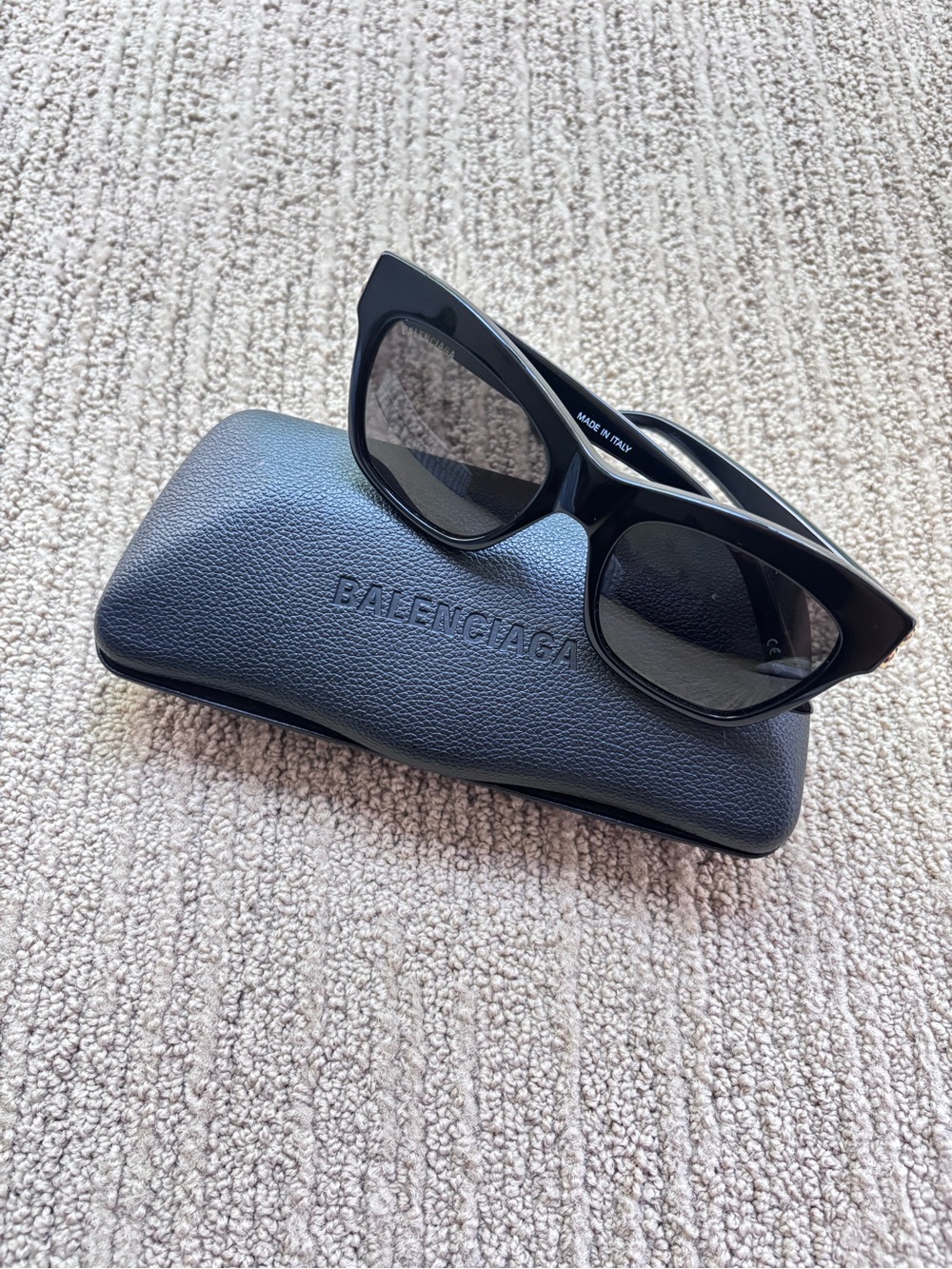 🕶️ balenciaga black frame cat eye sunglasses — BBO132S 🕶️ - Picture 3 of 6